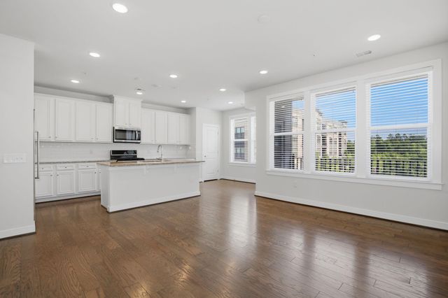 13367 LAUNDERS ST, Herndon, VA 20171