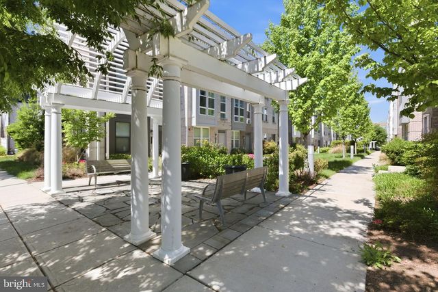 13367 LAUNDERS ST, Herndon, VA 20171