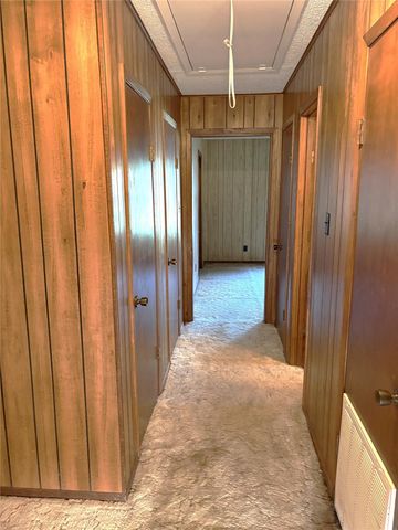 677 N Fowlkes Street, Sealy, TX 77474