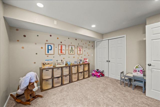 1026 Carriage Lane, Cedar Falls, IA 50613