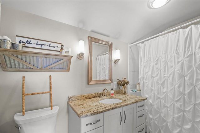 1026 Carriage Lane, Cedar Falls, IA 50613