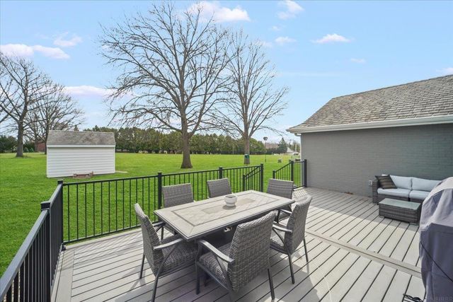 1026 Carriage Lane, Cedar Falls, IA 50613