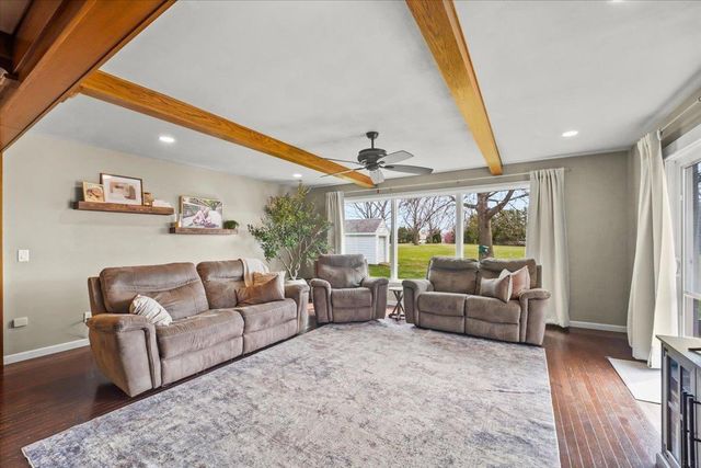 1026 Carriage Lane, Cedar Falls, IA 50613