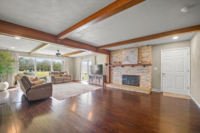 1026 Carriage Lane, Cedar Falls, IA 50613