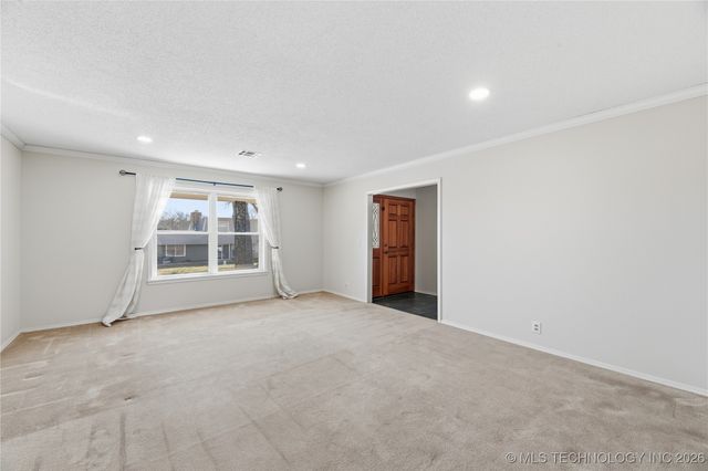 1037 Meadow Drive, Bartlesville, OK 74006