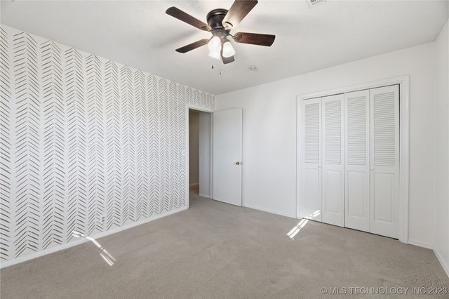 1037 Meadow Drive, Bartlesville, OK 74006