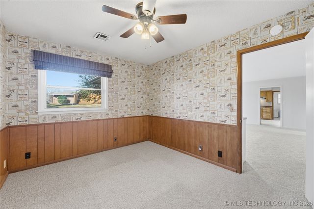 1037 Meadow Drive, Bartlesville, OK 74006