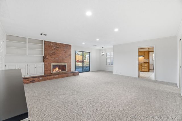 1037 Meadow Drive, Bartlesville, OK 74006