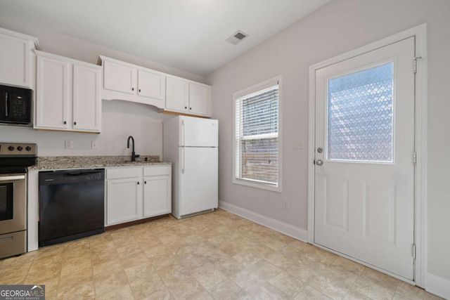 157 Oakwood Drive NW, Milledgeville, GA 31061