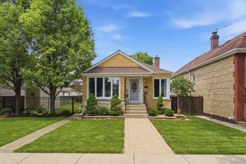 5422 S SAYRE Avenue, Chicago, IL 60638