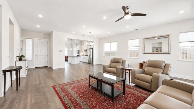 1233 Buck Ridge Ct, Rocklin, CA 95765