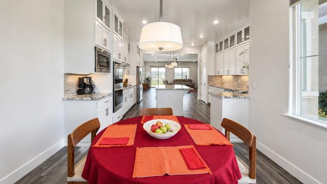 1233 Buck Ridge Ct, Rocklin, CA 95765