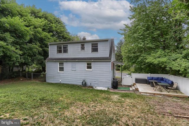 5212 EARL DR, Harrisburg, PA 17112