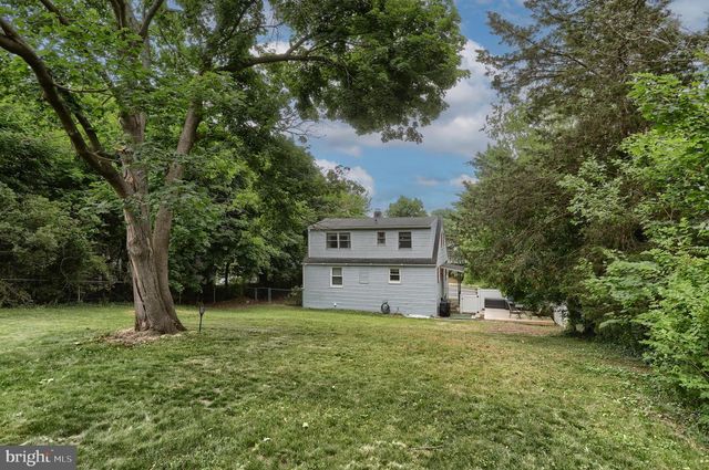 5212 EARL DR, Harrisburg, PA 17112