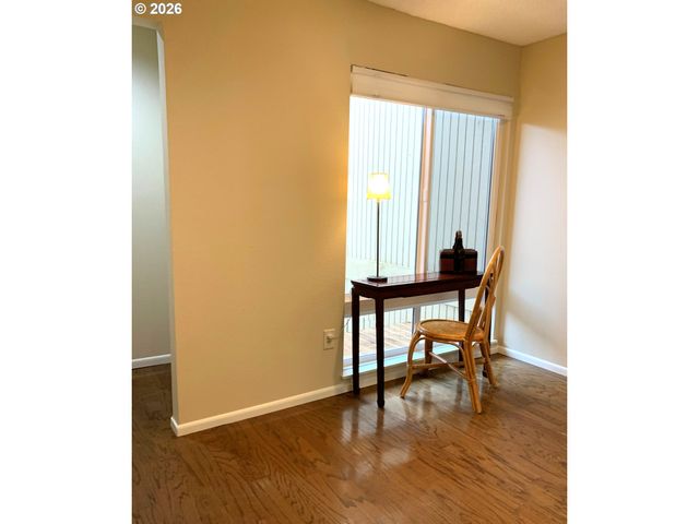 1661 Nw LAKEWAY Ln, Beaverton, OR 97006