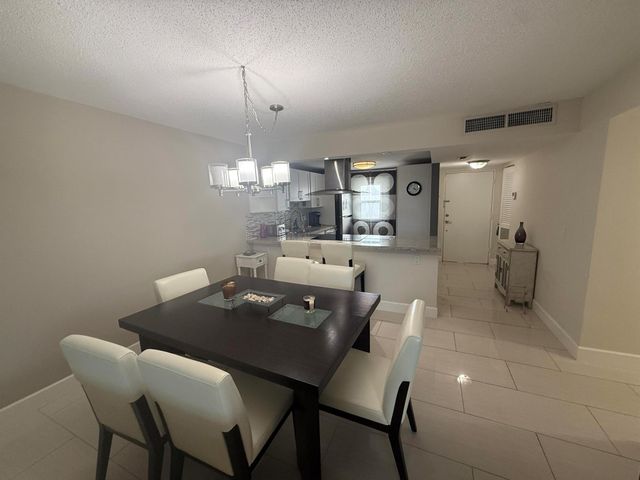 5700 NW 2nd Avenue 702, Boca Raton, FL 33487