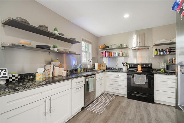6338 Oak Grove Road, Kansas City, KS 66106