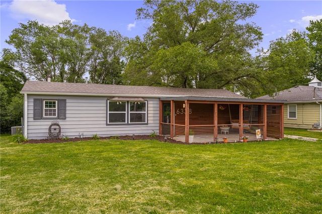 6338 Oak Grove Road, Kansas City, KS 66106