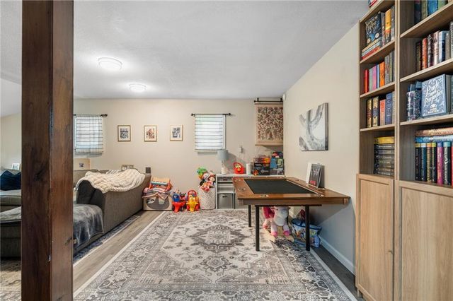 6338 Oak Grove Road, Kansas City, KS 66106