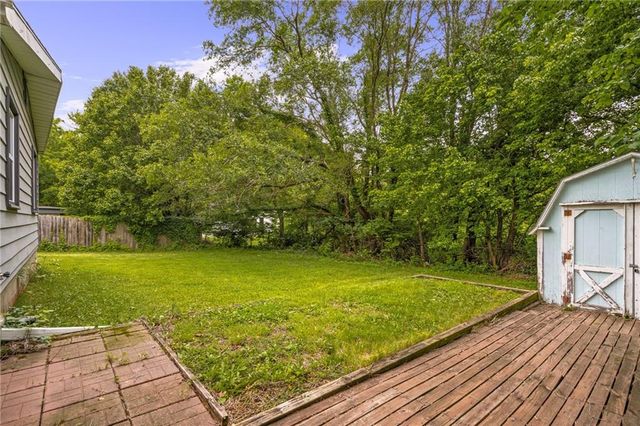 6338 Oak Grove Road, Kansas City, KS 66106