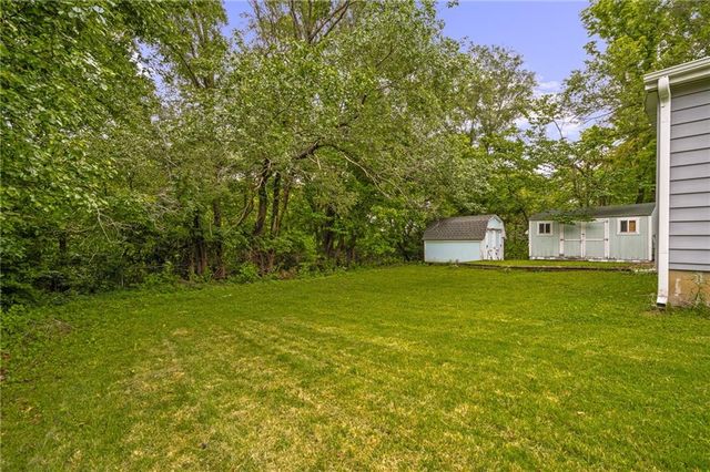6338 Oak Grove Road, Kansas City, KS 66106