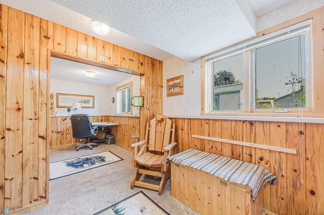 1216 17th Street N, Moorhead, MN 56560