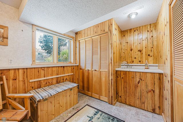 1216 17th Street N, Moorhead, MN 56560