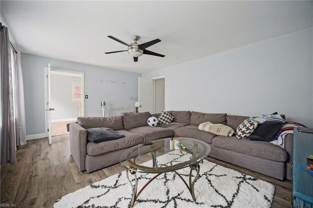 8228 Chesapeake BLVD, Norfolk, VA 23518