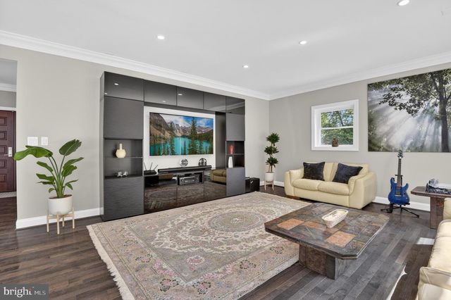 4 ORLEANS TER, Kensington, MD 20895