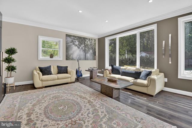 4 ORLEANS TER, Kensington, MD 20895