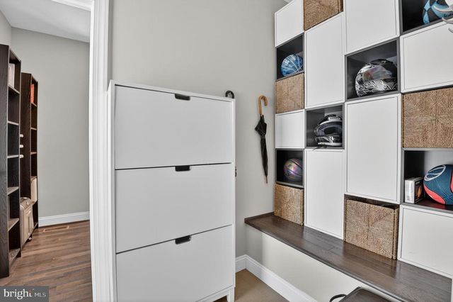 4 ORLEANS TER, Kensington, MD 20895