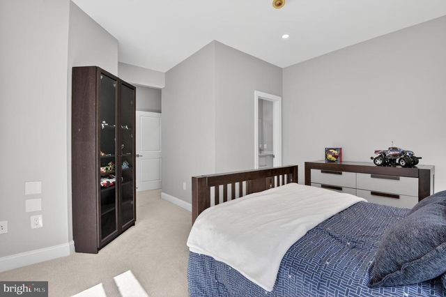 4 ORLEANS TER, Kensington, MD 20895