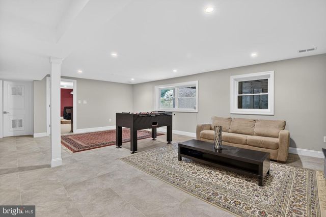 4 ORLEANS TER, Kensington, MD 20895