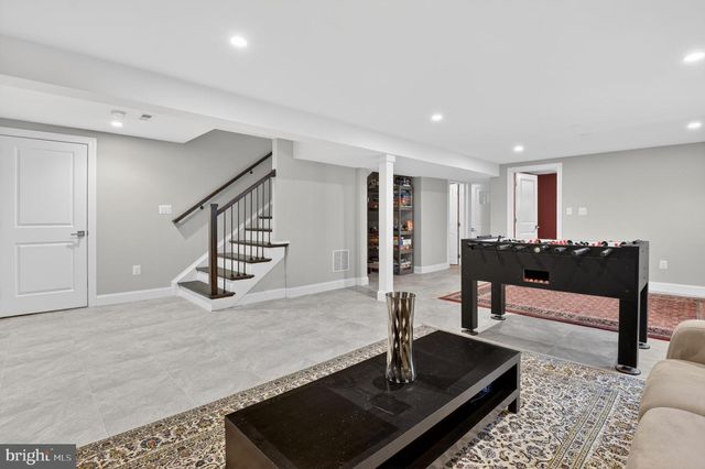 4 ORLEANS TER, Kensington, MD 20895