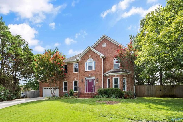 119 Caenstone Court, Madison, AL 35758