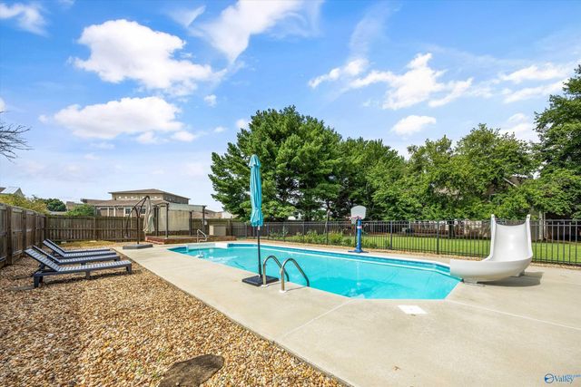 119 Caenstone Court, Madison, AL 35758