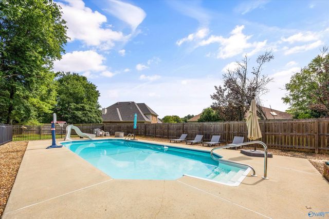 119 Caenstone Court, Madison, AL 35758
