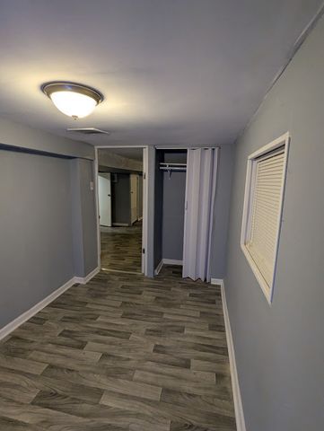 8601 S Kingston Avenue, Chicago, IL 60617