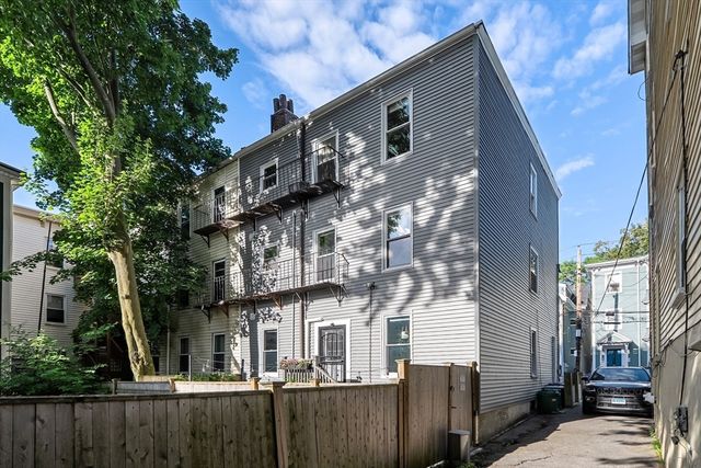 72 Mozart 2, Boston, MA 02130