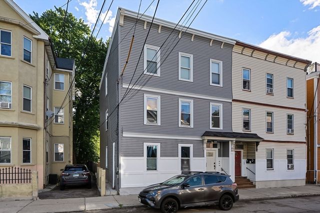 72 Mozart 2, Boston, MA 02130