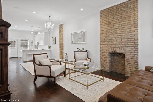 2347 W Altgeld Street, Chicago, IL 60647