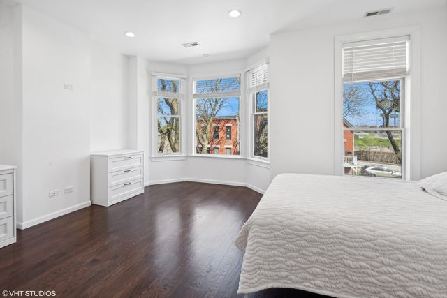 2347 W Altgeld Street, Chicago, IL 60647