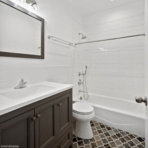 2347 W Altgeld Street, Chicago, IL 60647