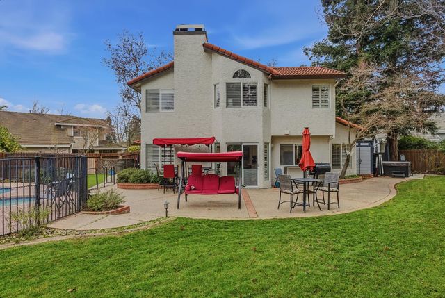 9281 Abert Ct, Elk Grove, CA 95758