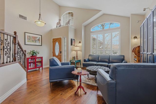 9281 Abert Ct, Elk Grove, CA 95758