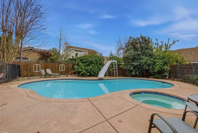 9281 Abert Ct, Elk Grove, CA 95758