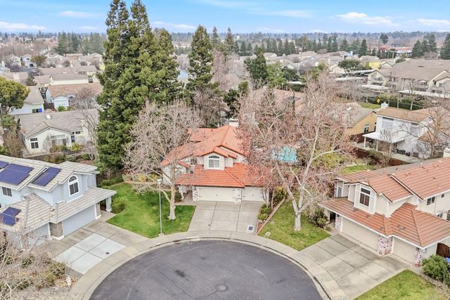 9281 Abert Ct, Elk Grove, CA 95758