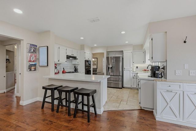 9281 Abert Ct, Elk Grove, CA 95758