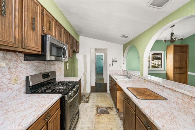 18814 Fonthill Avenue, Torrance, CA 90504