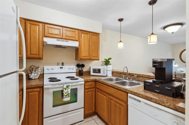 2635 SW 35TH PLACE 1704, Gainesville, FL 32608